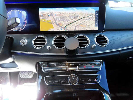 Mercedes-Benz E-Class — photo 14