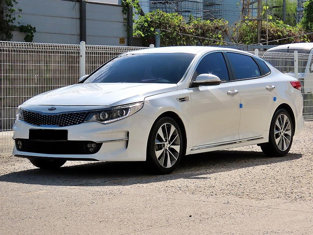 Kia K5 — photo 02