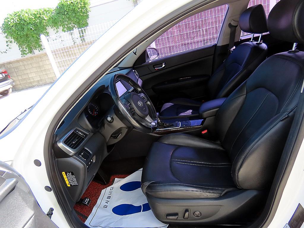 Kia K5 — photo 05
