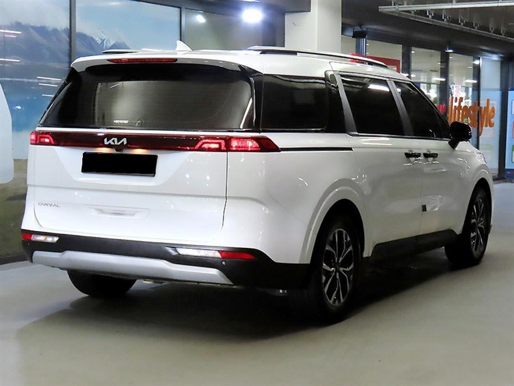 Kia Carnival — photo 04