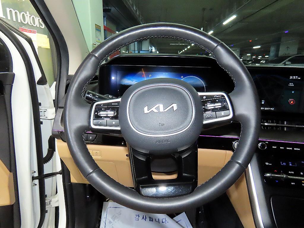 Kia Carnival — photo 08