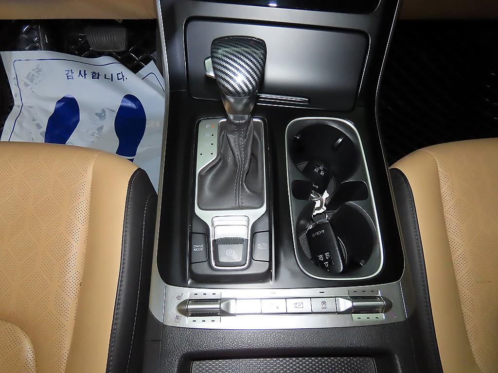 Kia Carnival — photo 12