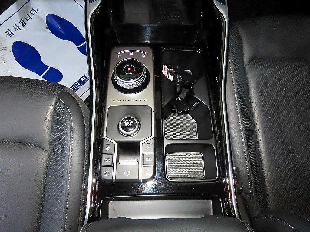 Kia Sorento — photo 12
