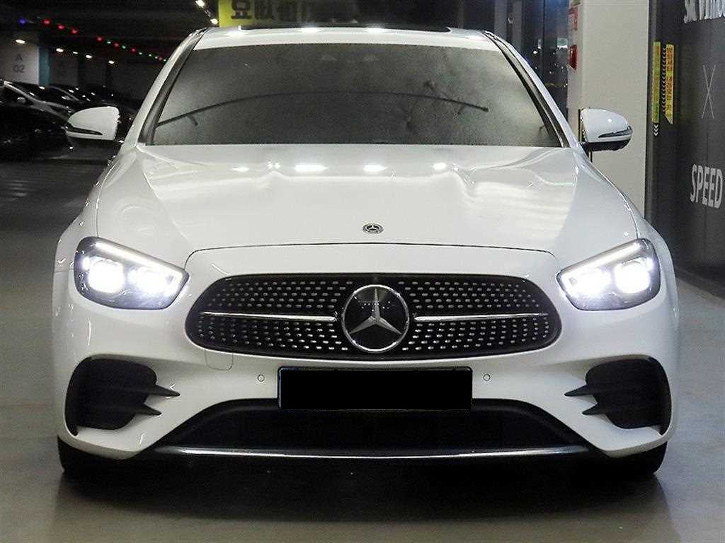 Mercedes-Benz E-Class — photo 02