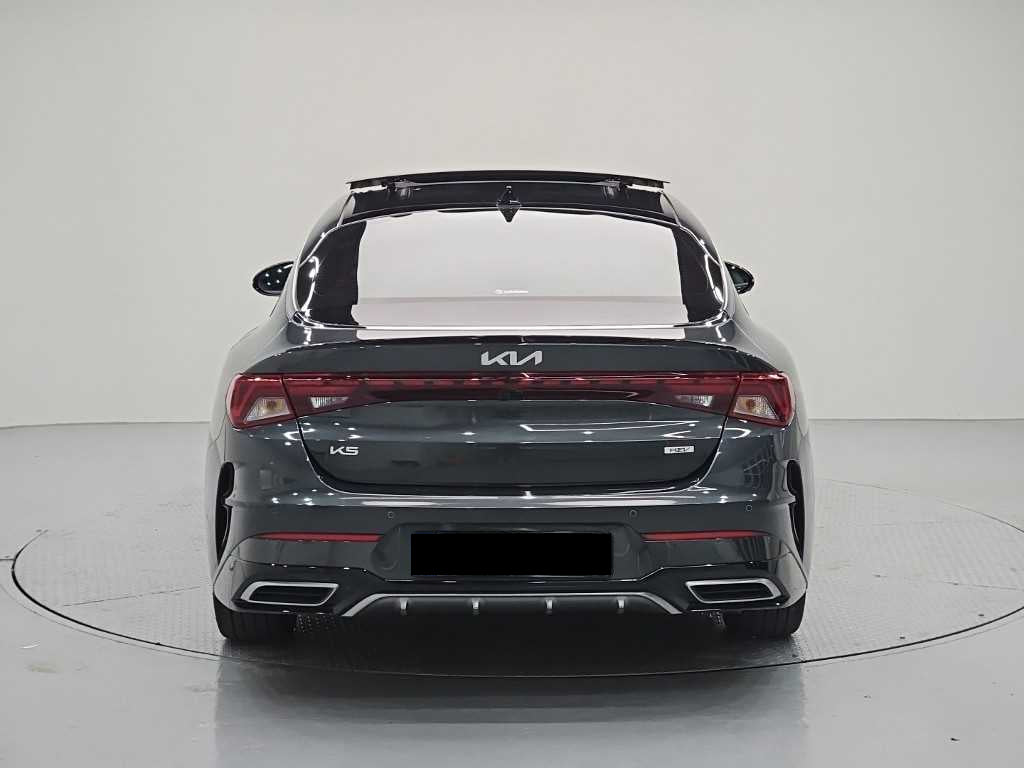 Kia K5 — photo 03