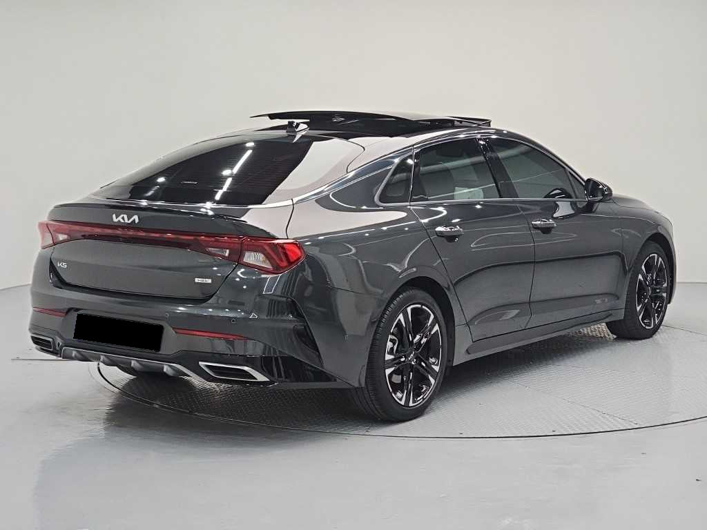 Kia K5 — photo 04