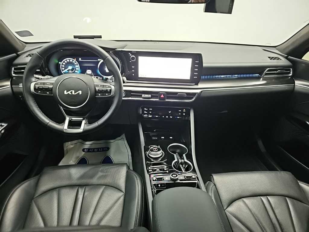 Kia K5 — photo 07