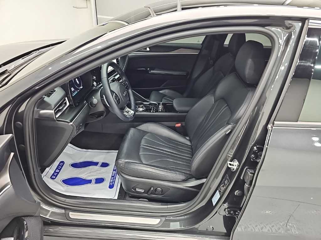 Kia K5 — photo 11