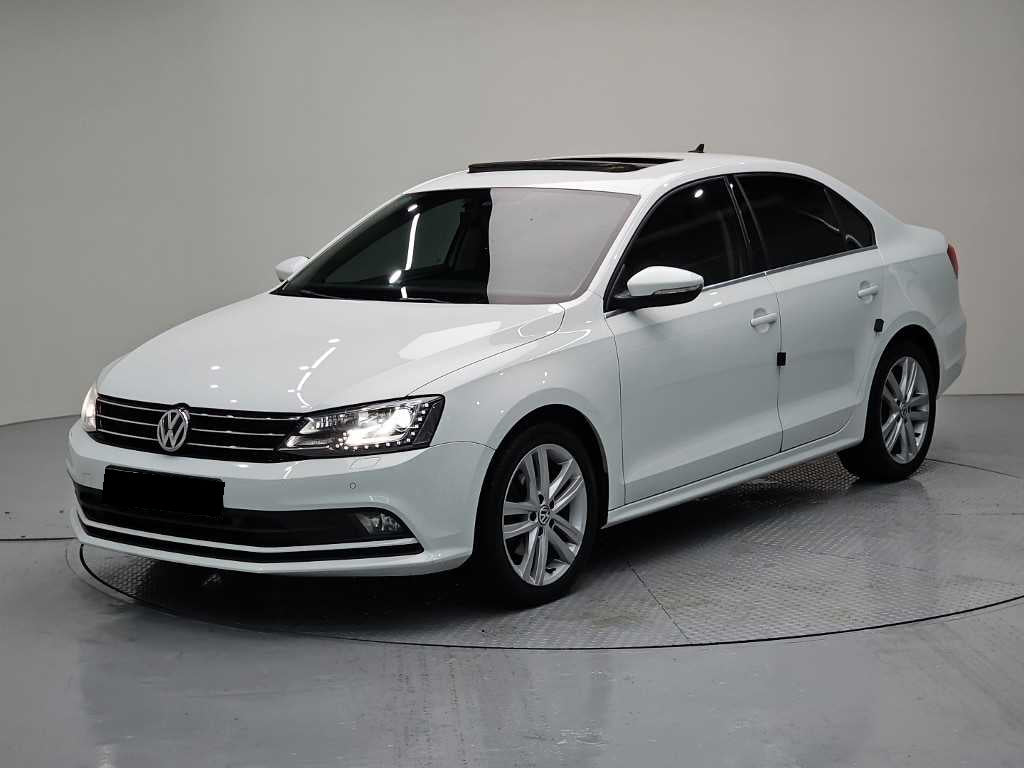 Volkswagen Jetta — photo 01