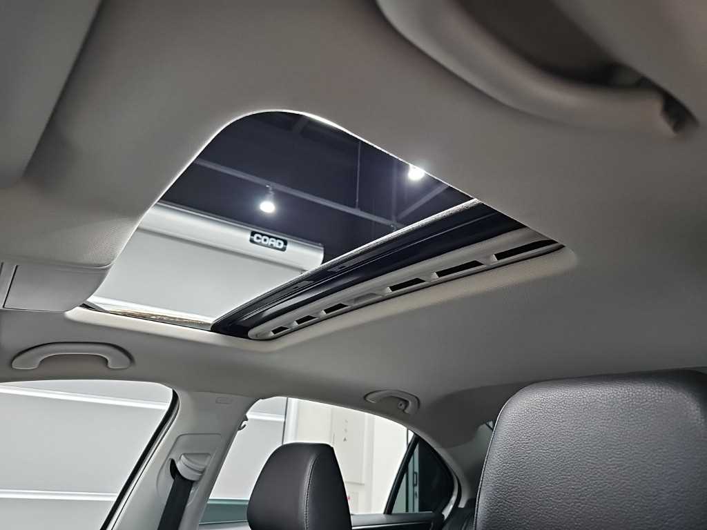 Volkswagen Jetta — photo 13
