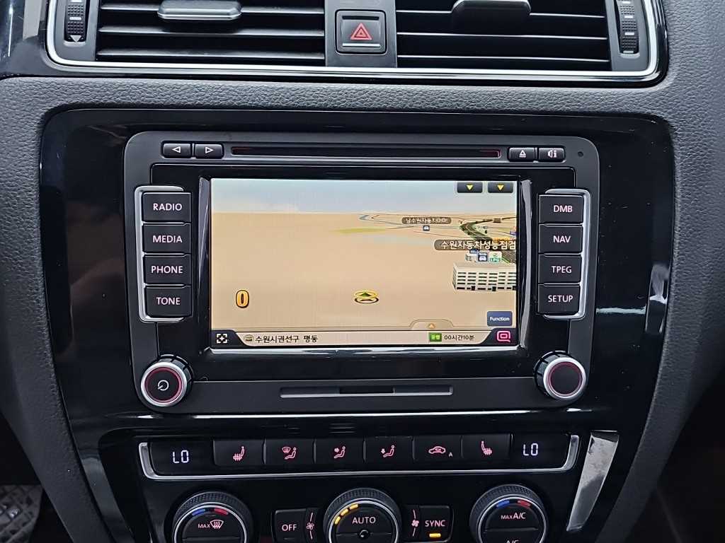 Volkswagen Jetta — photo 14