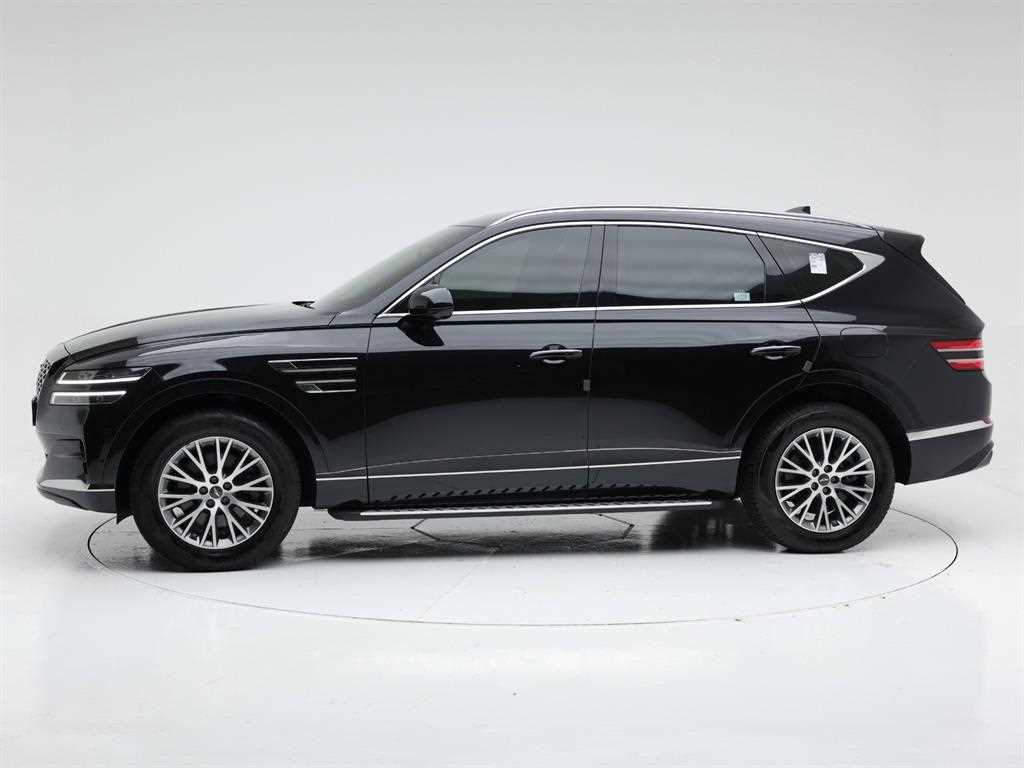 Genesis GV80 — photo 03