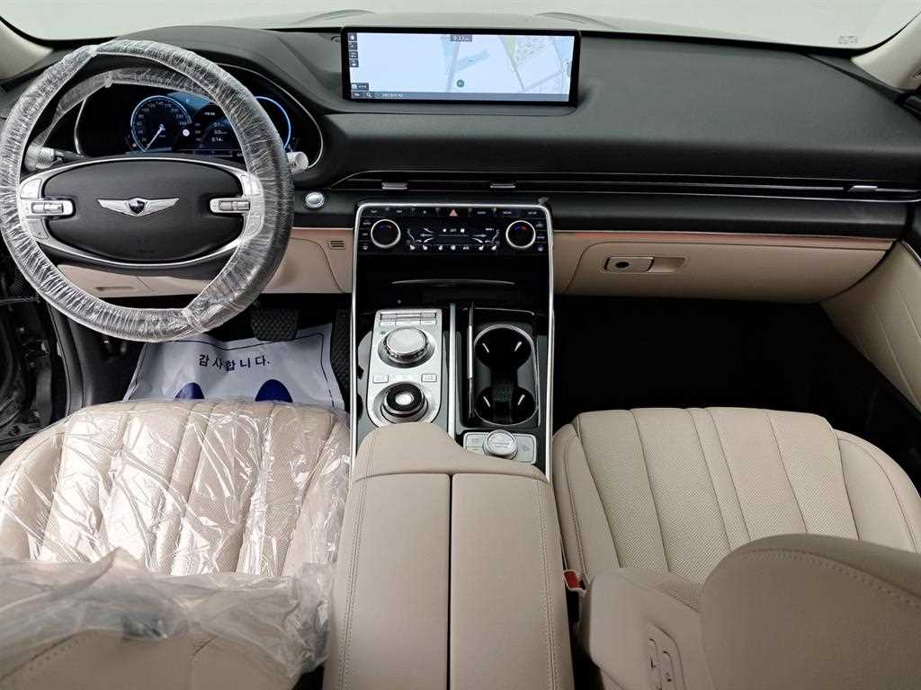 Genesis GV80 — photo 06
