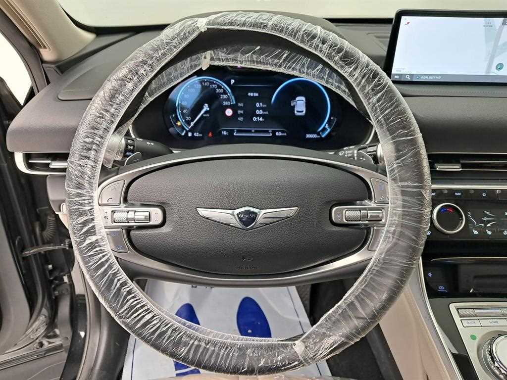 Genesis GV80 — photo 07