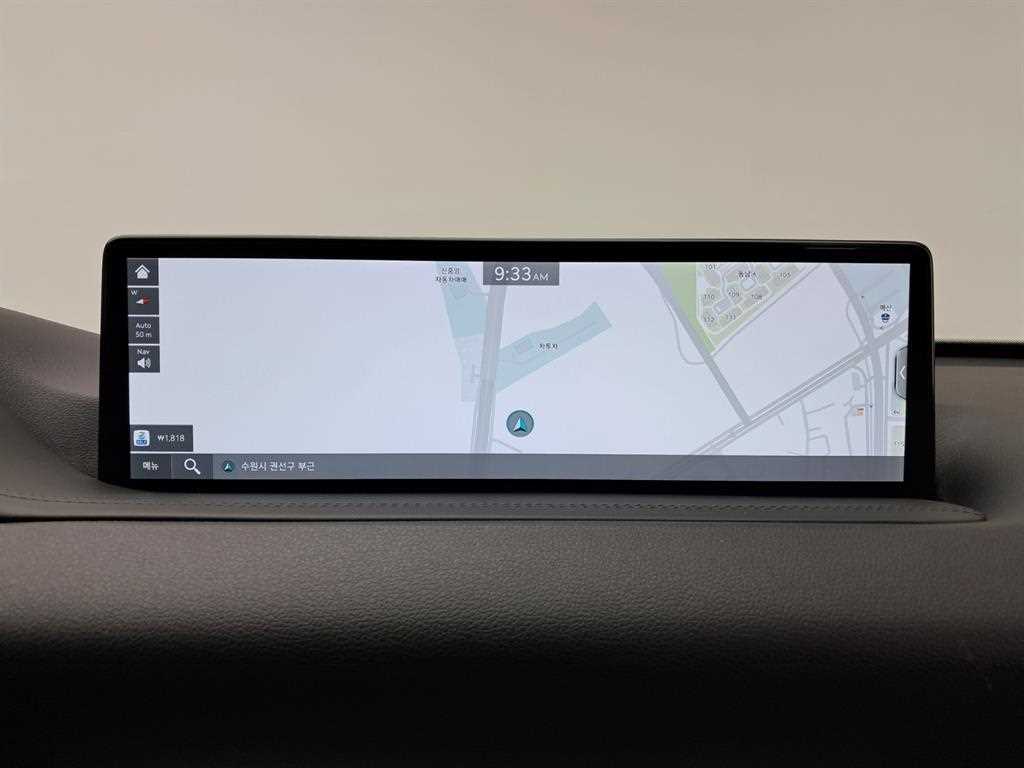 Genesis GV80 — photo 09