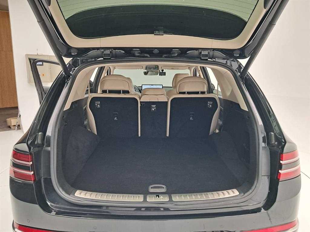 Genesis GV80 — photo 17