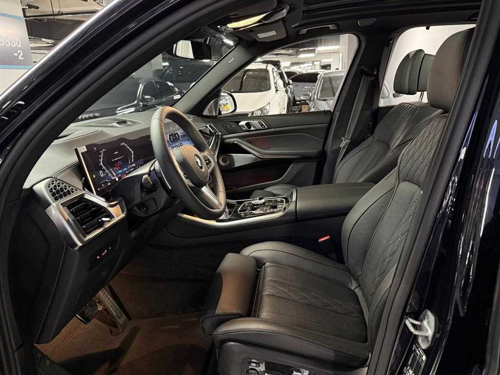 BMW X5 — photo 10