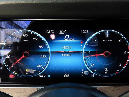 Mercedes-Benz E-Class — photo 09
