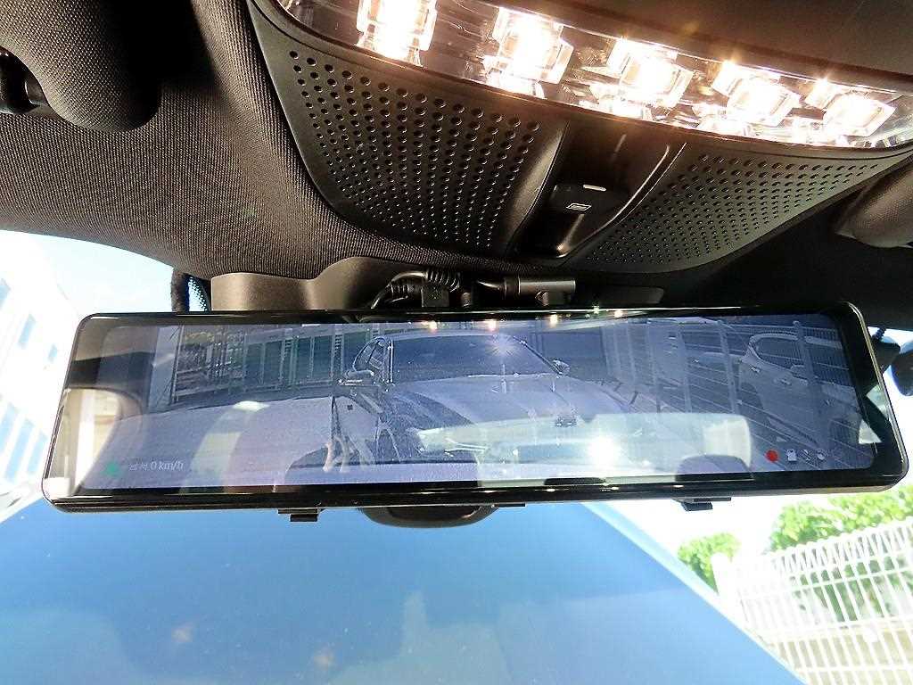 Mercedes-Benz E-Class — photo 15