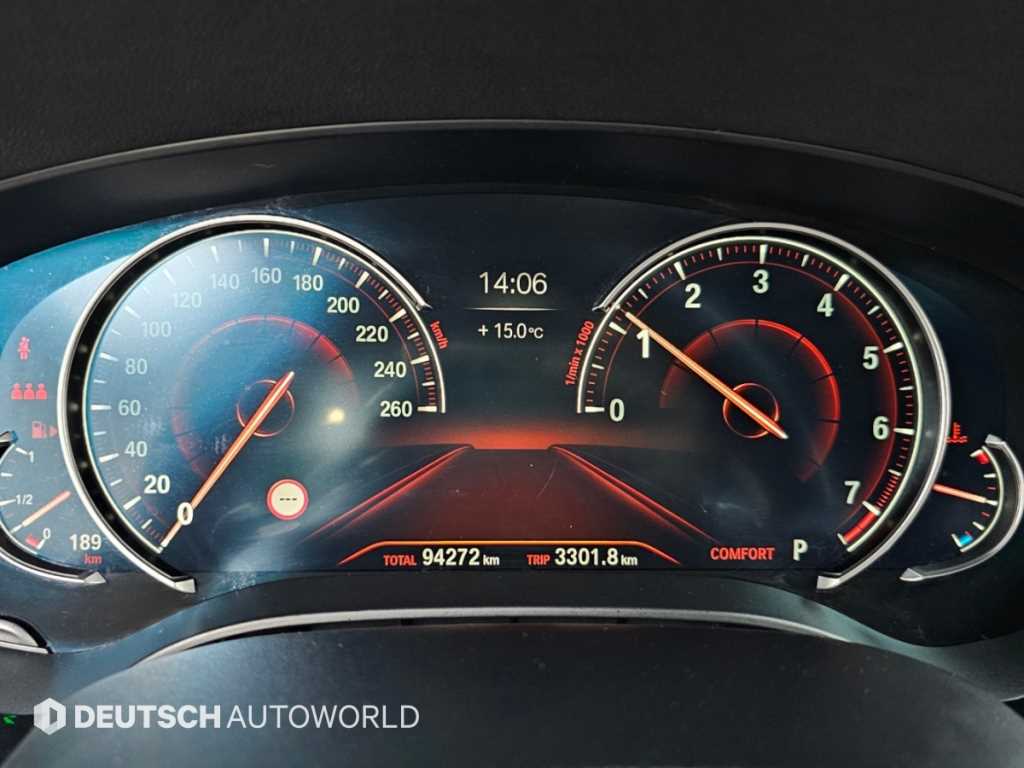 BMW 5-Series — photo 08