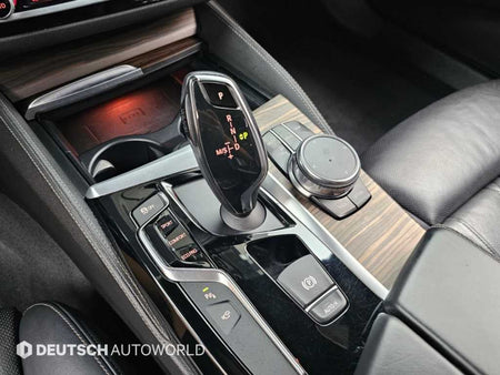BMW 5-Series — photo 09