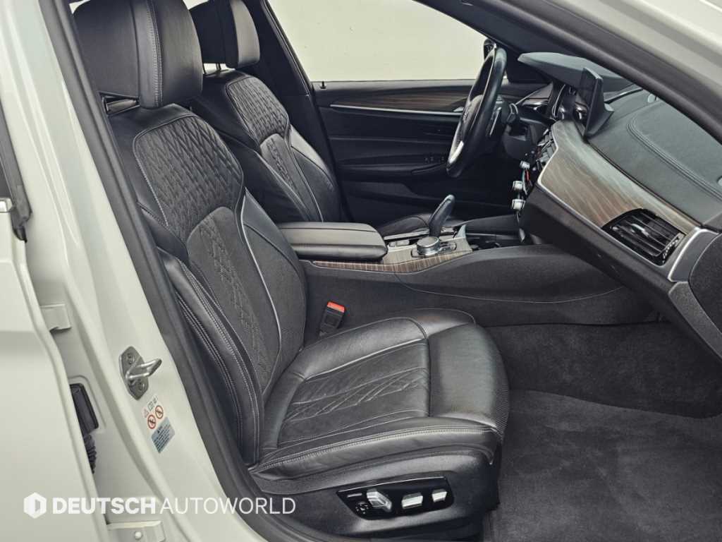 BMW 5-Series — photo 10