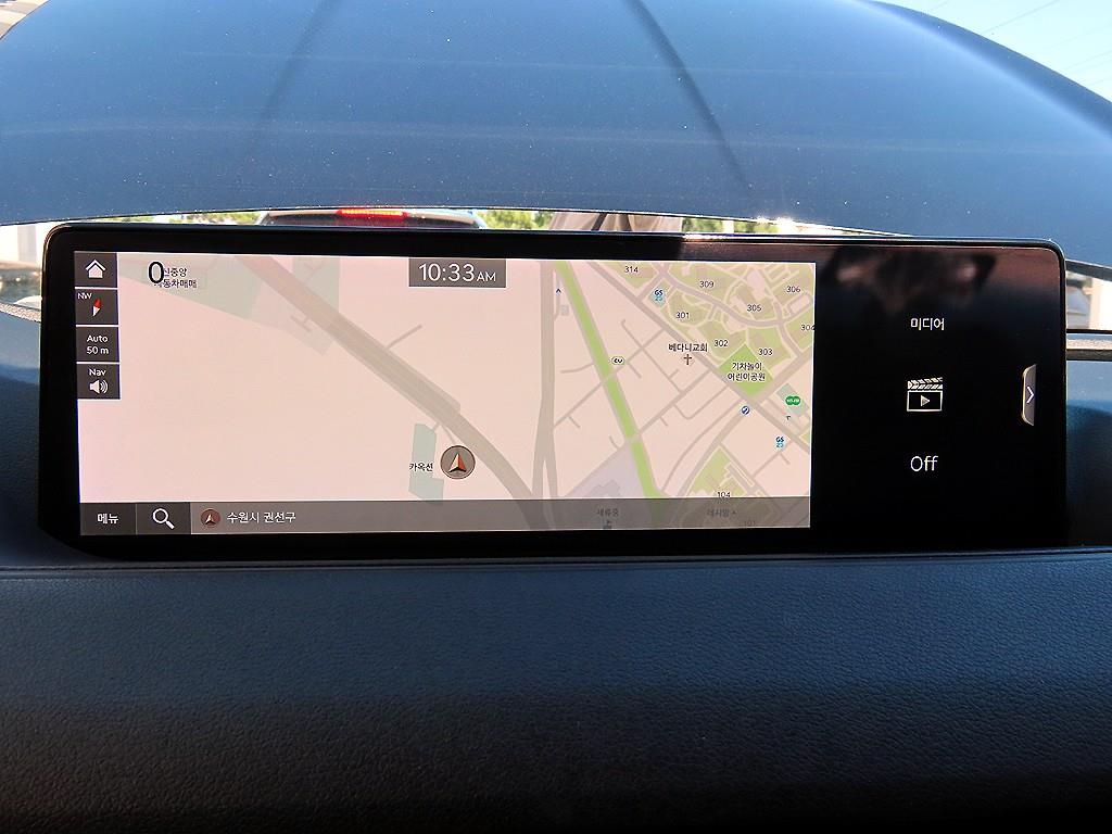 Genesis G80 — photo 14