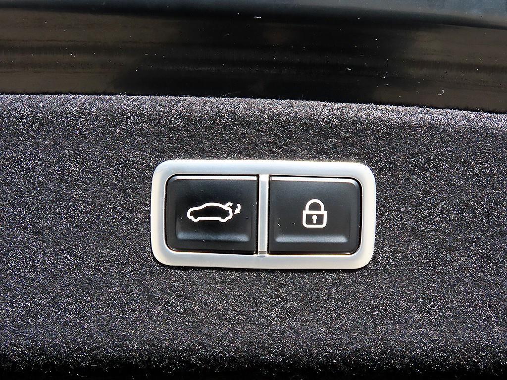 Genesis G80 — photo 17