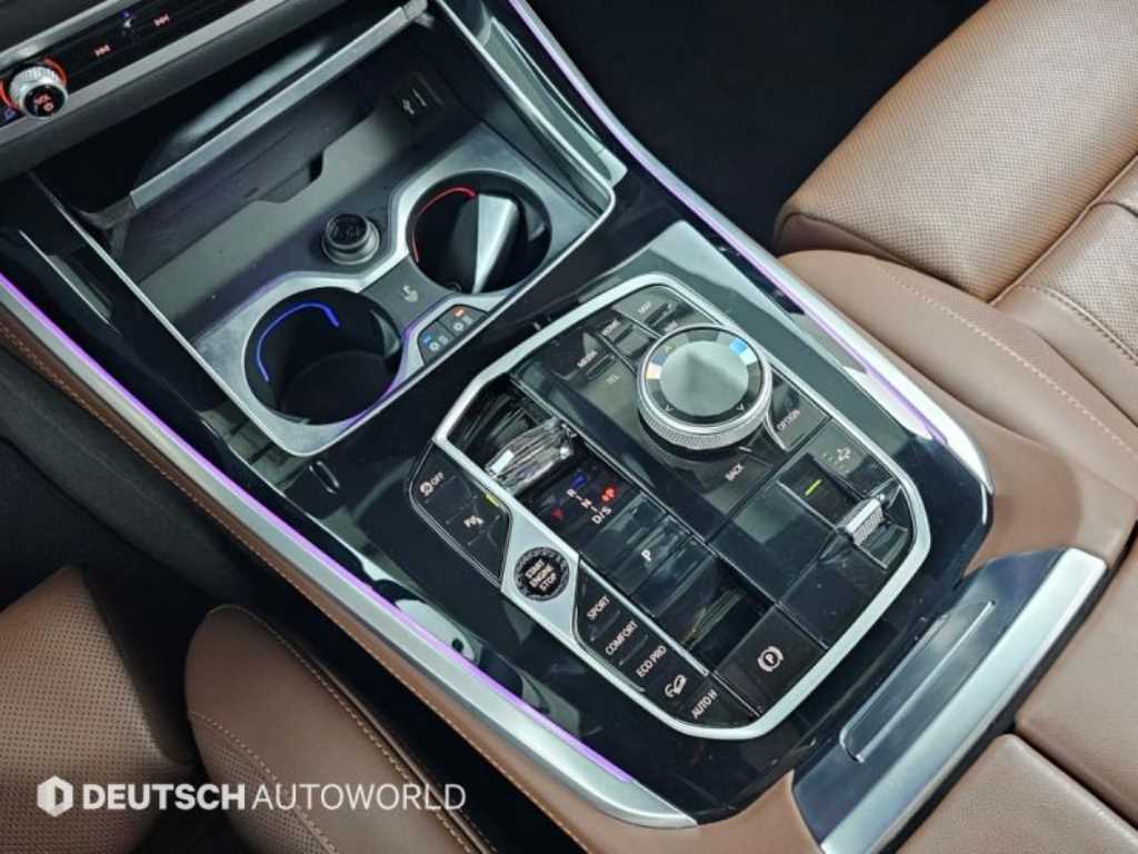 BMW X5 — photo 09