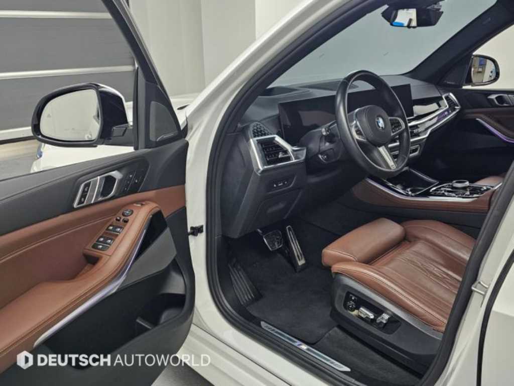 BMW X5 — photo 11