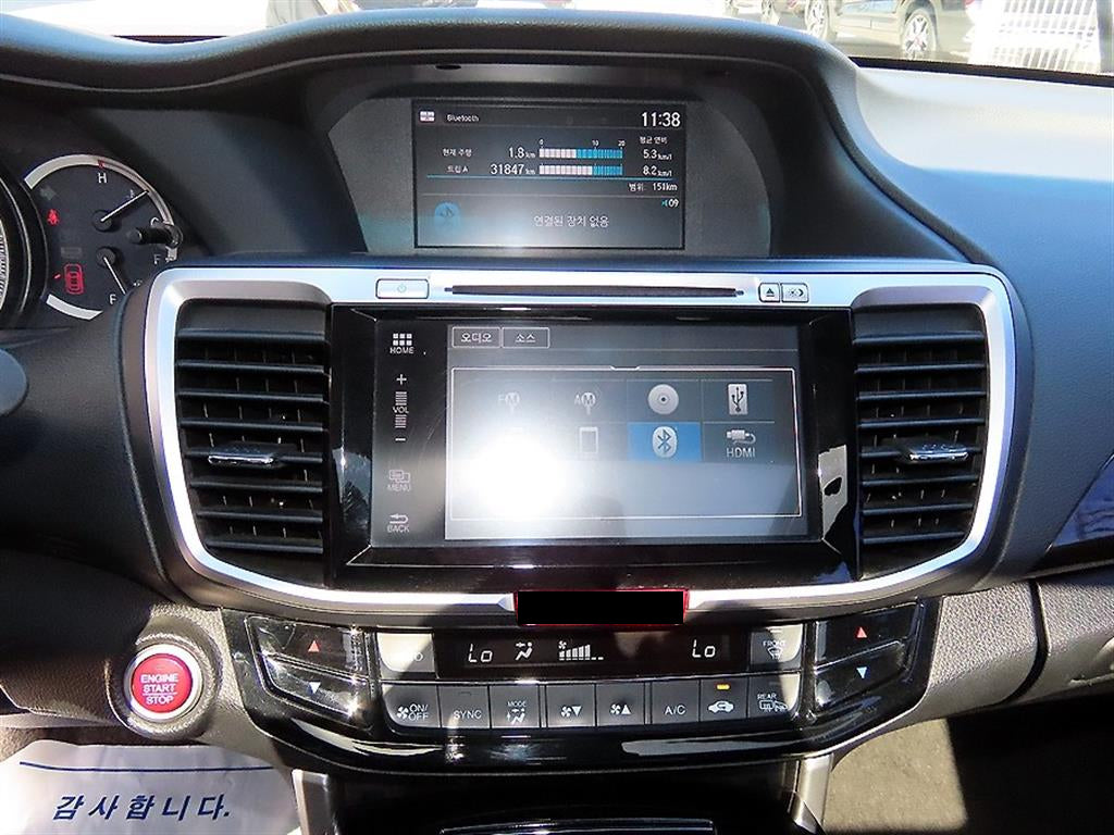 Honda Accord — photo 13