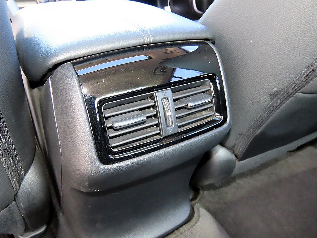 Honda Accord — photo 16