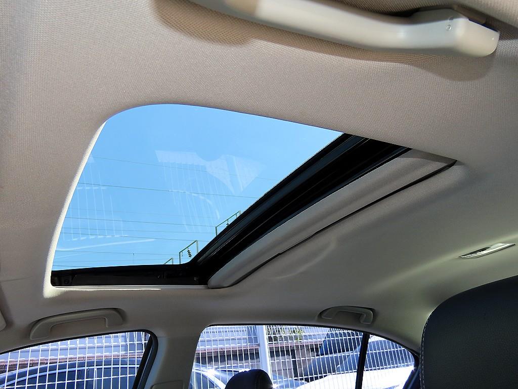 Honda Accord — photo 17