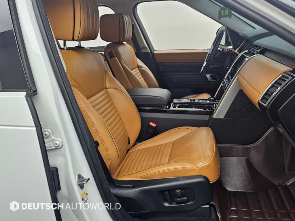 Land Rover Discovery — photo 10