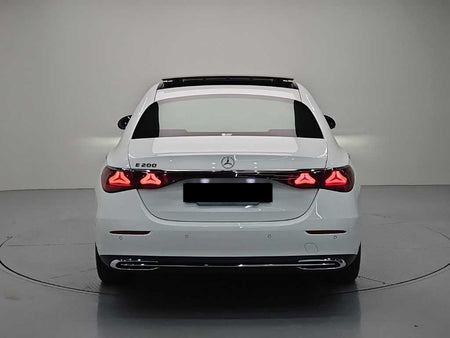 Mercedes-Benz E-Class — photo 03