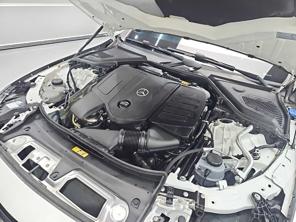 Mercedes-Benz E-Class — photo 05