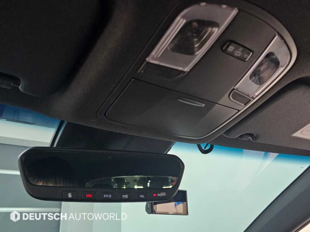 Hyundai Veloster — photo 18