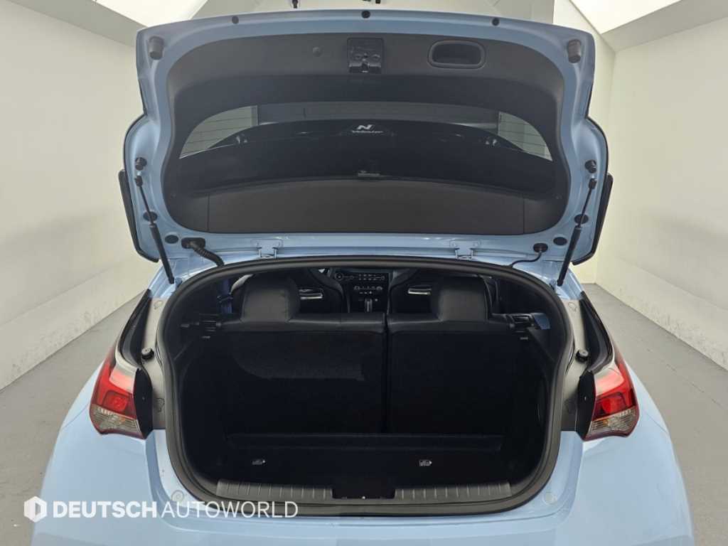 Hyundai Veloster — photo 19
