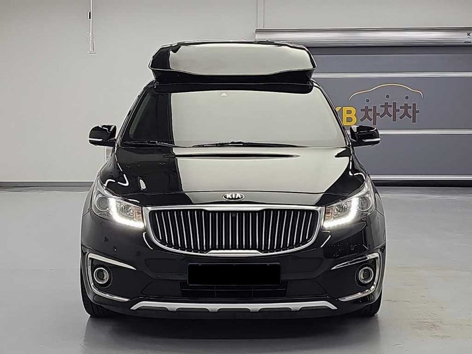 Kia Carnival — photo 02