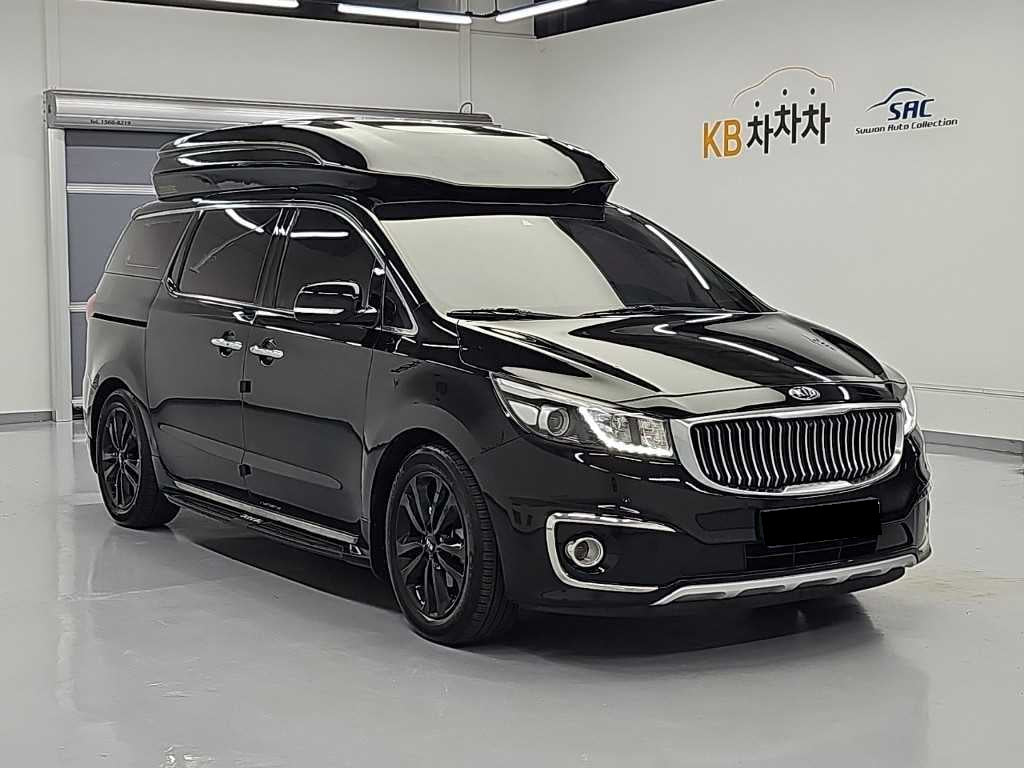 Kia Carnival — photo 04