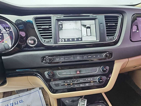 Kia Carnival — photo 10