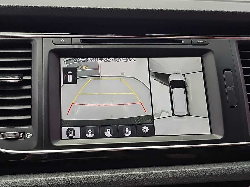 Kia Carnival — photo 17