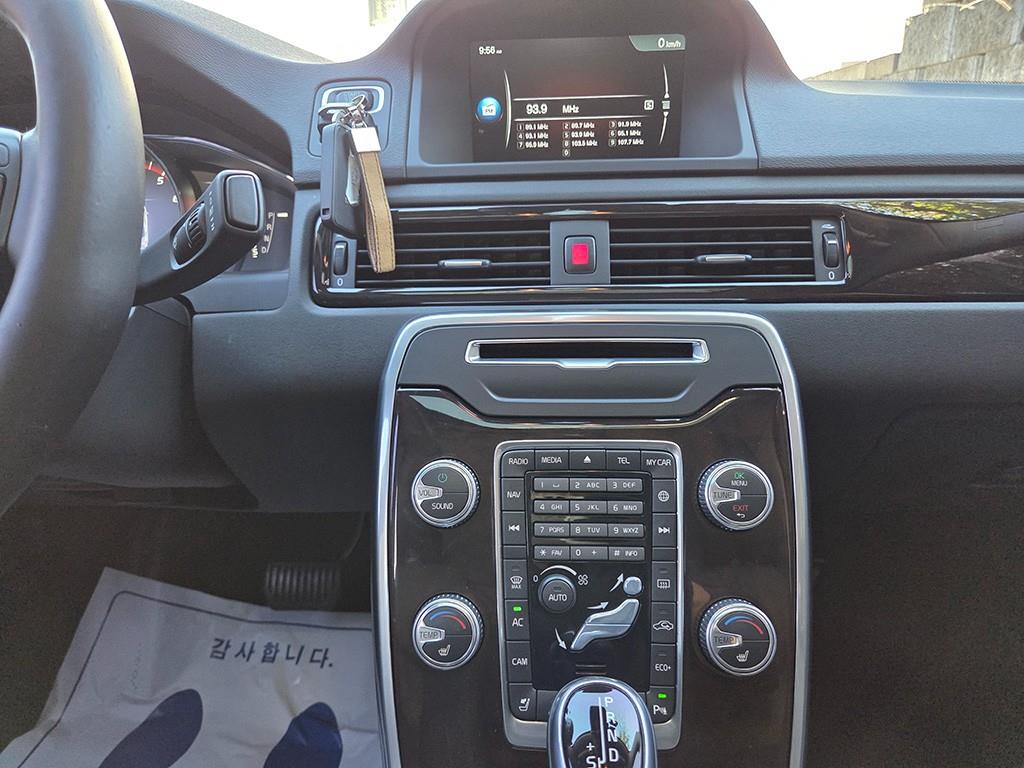 Volvo S80 — photo 09