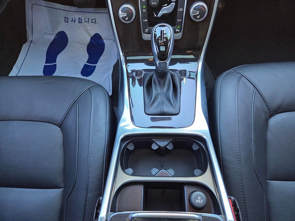 Volvo S80 — photo 11