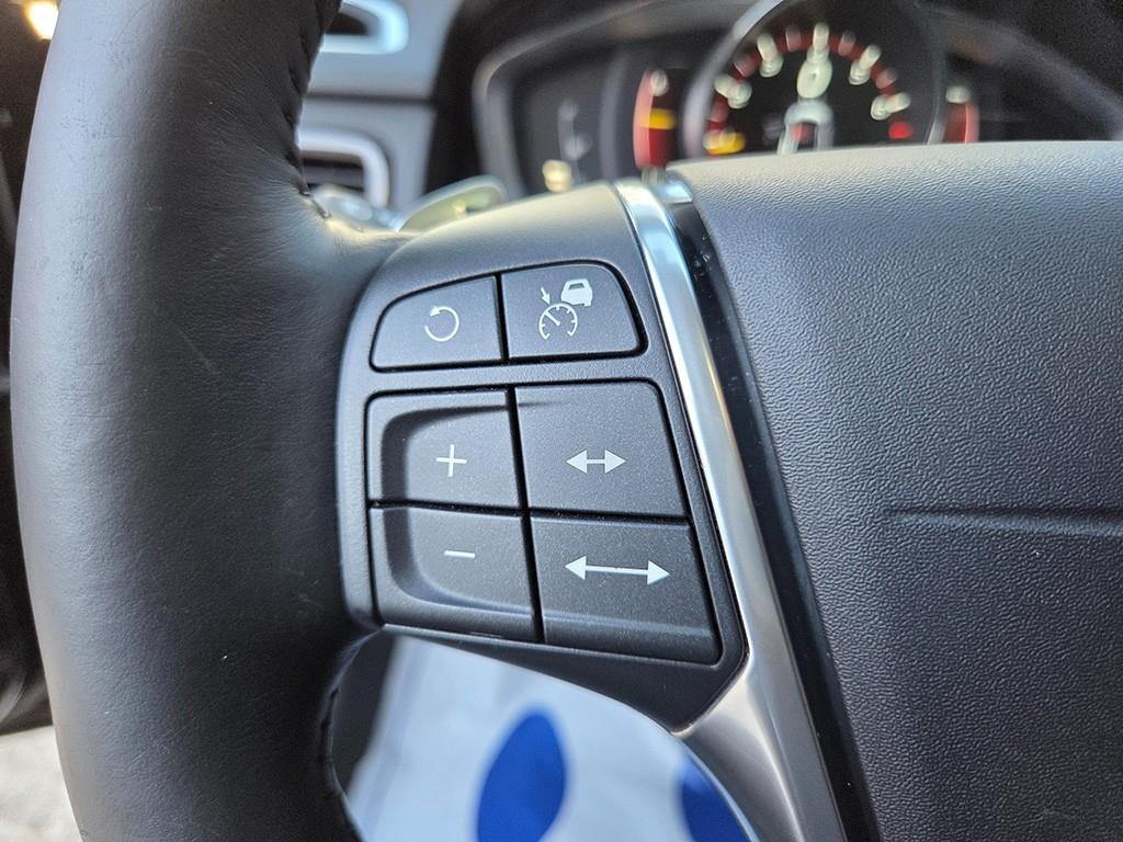 Volvo S80 — photo 12