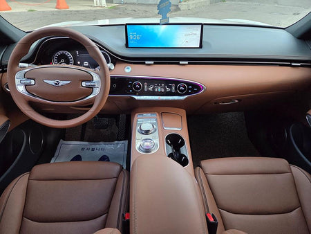 Genesis GV70 — photo 09