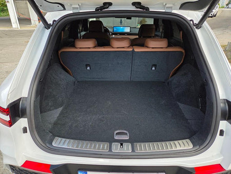 Genesis GV70 — photo 17