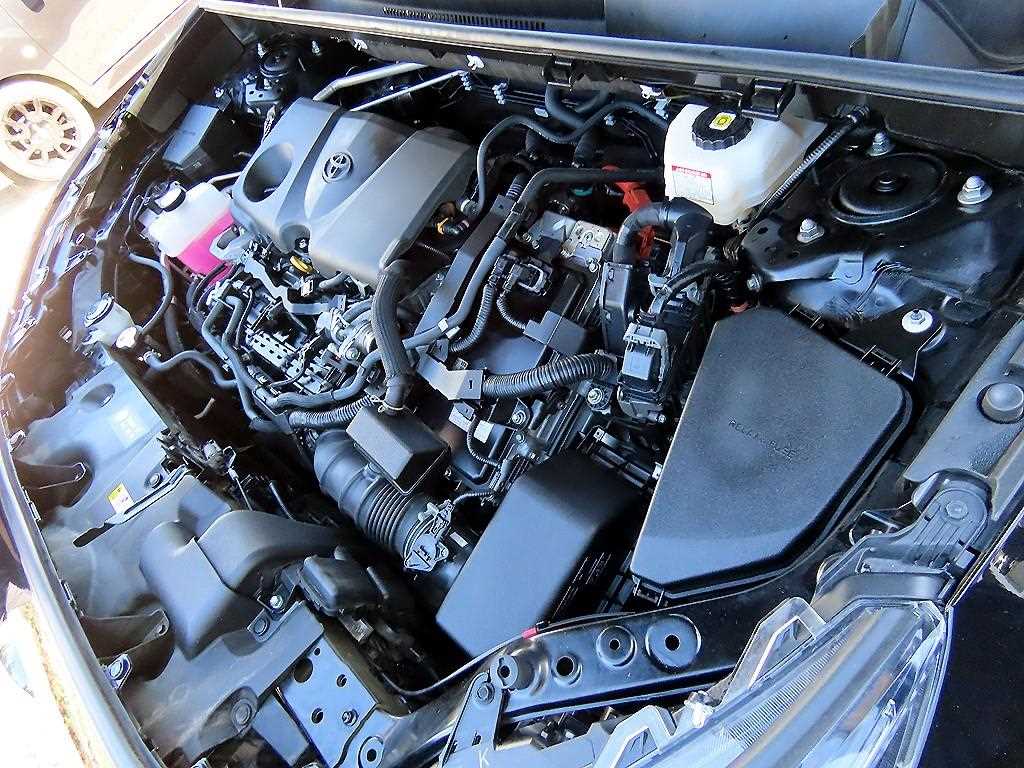 Toyota RAV4 — photo 19