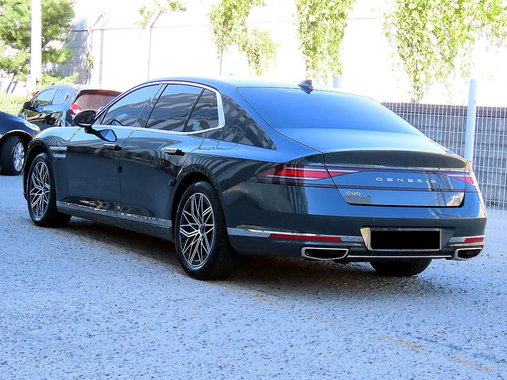 Genesis G90 — photo 03