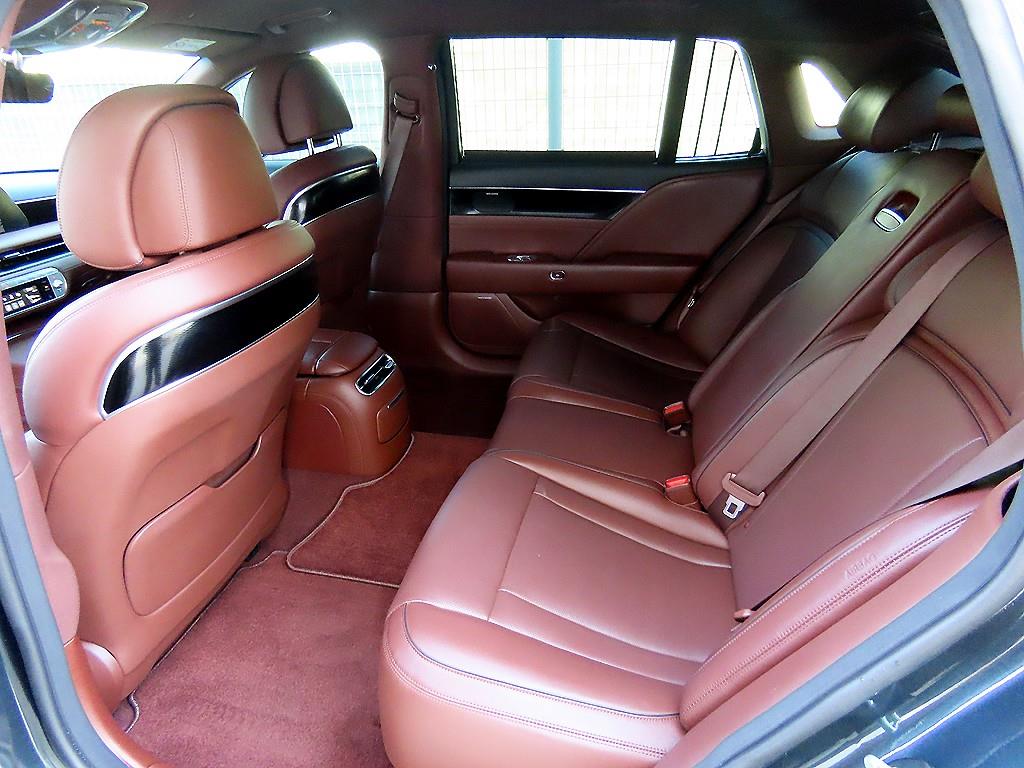 Genesis G90 — photo 06